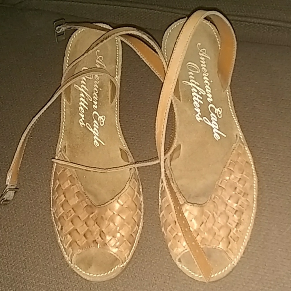 🔴3 for $15🔴 American Eagle brown wedge